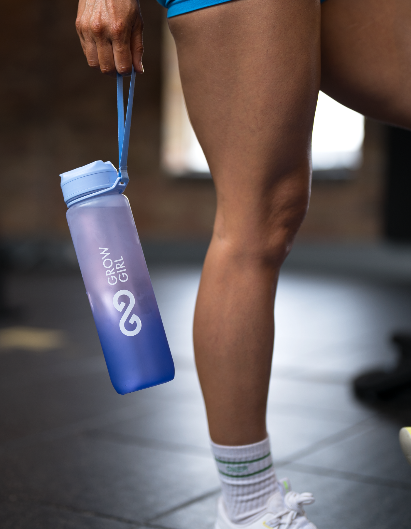Grow Girl Water Bottle - Blue Gradient 1 Litre